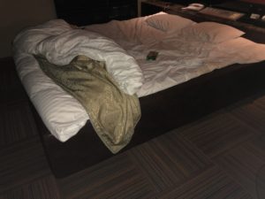体験後の乱れたベッド